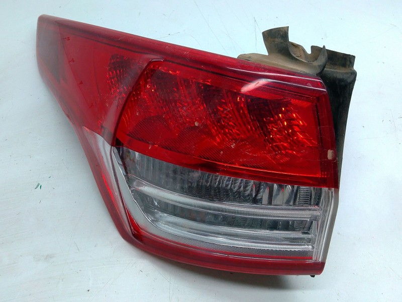 Recambio de piloto trasero izquierdo para ford kuga i 2.0 tdci referencia OEM IAM CV4413405  