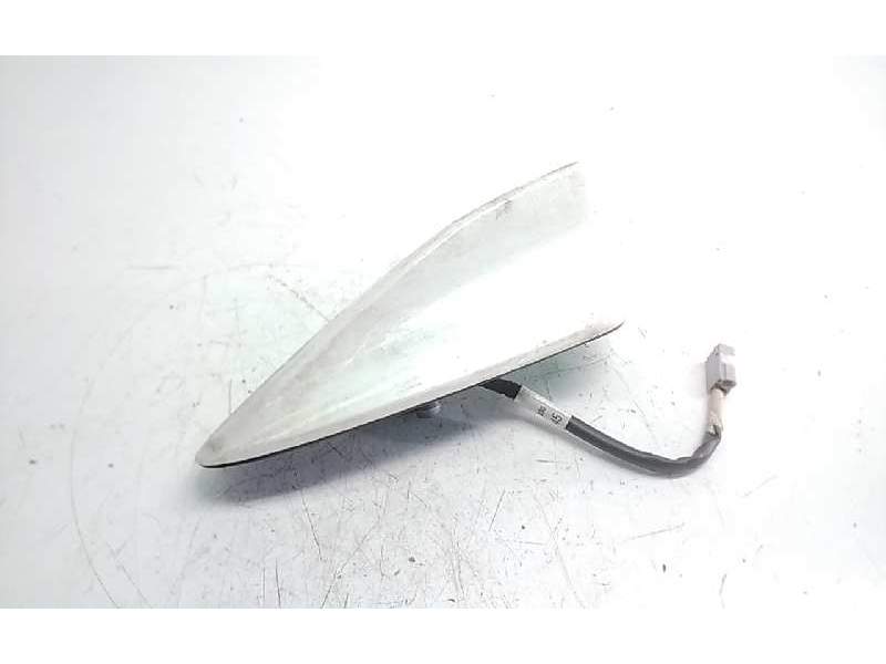 Recambio de antena para mazda cx-3 referencia OEM IAM 866930  
