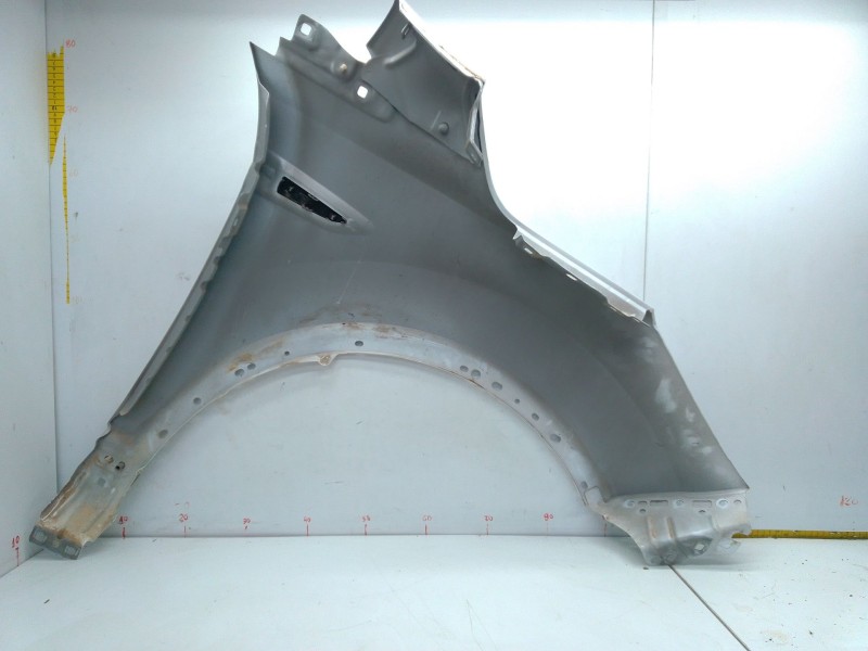 Recambio de aleta delantera izquierda para ford kuga i 2.0 tdci referencia OEM IAM   