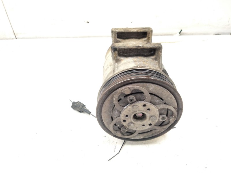 Recambio de compresor aire acondicionado para nissan nt500 35.15 referencia OEM IAM   