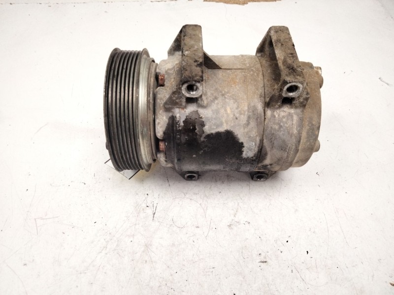 Recambio de compresor aire acondicionado para nissan nt500 35.15 referencia OEM IAM   