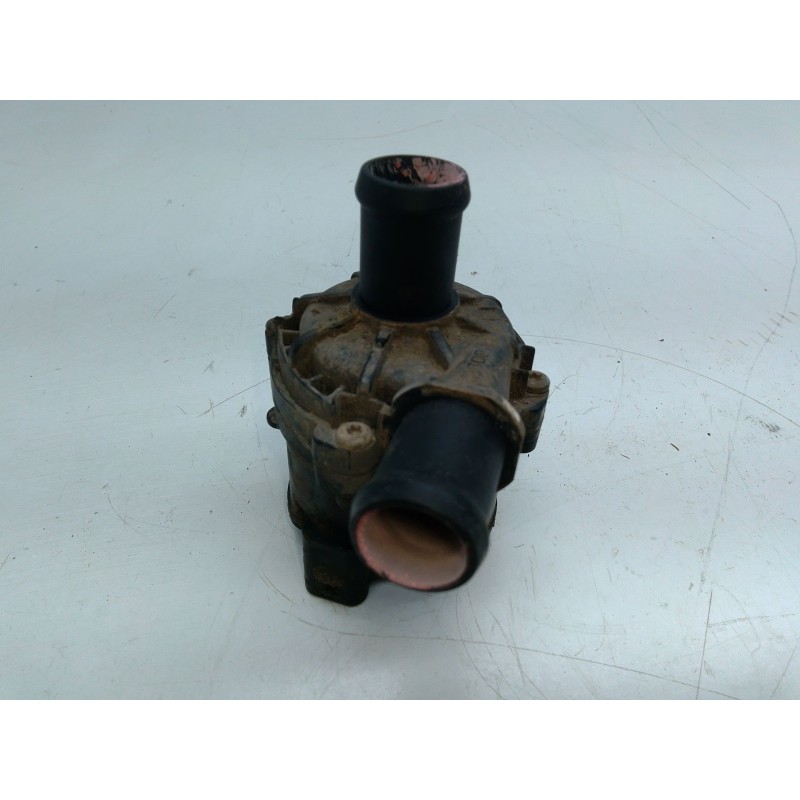 Recambio de bomba agua electrica para volkswagen caddy iii monospace (2kb, 2kj, 2cb, 2cj) 1.9 tdi referencia OEM IAM 2Q0965561  