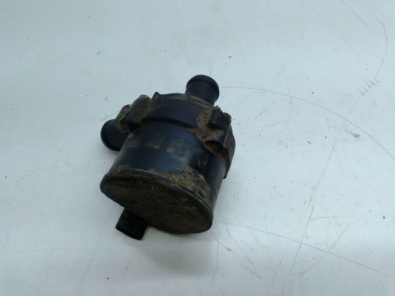 Recambio de bomba agua electrica para volkswagen caddy iii monospace (2kb, 2kj, 2cb, 2cj) 1.9 tdi referencia OEM IAM 2Q0965561  