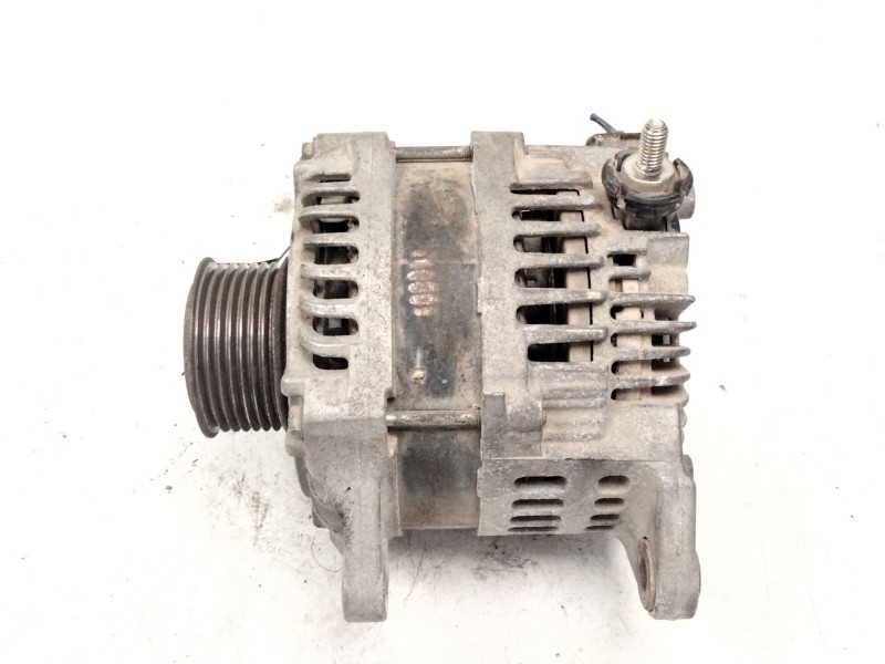 Recambio de alternador para nissan nt500 35.15 referencia OEM IAM   