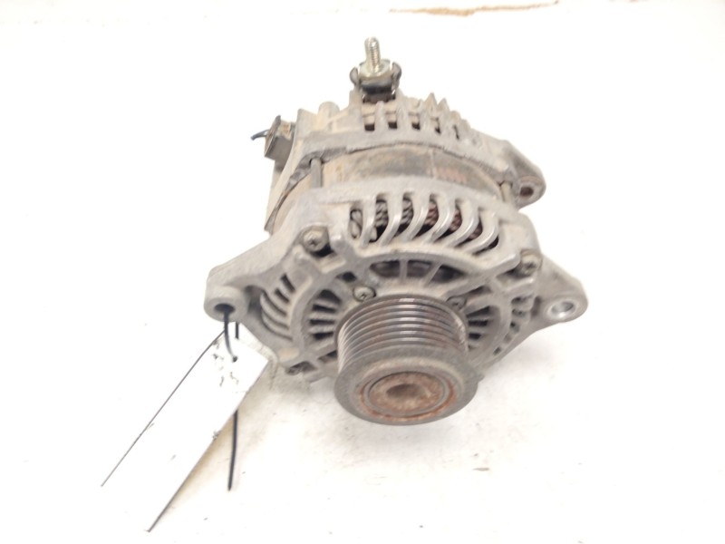 Recambio de alternador para nissan nt500 35.15 referencia OEM IAM   