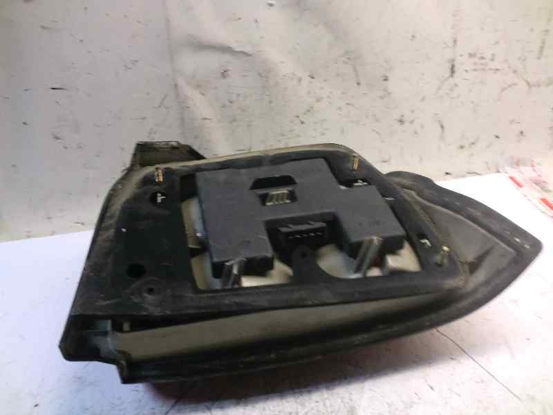 Recambio de piloto trasero izquierdo para ford escort berlina/turnier 1.8 16v cat referencia OEM IAM 93AG13A603AA  