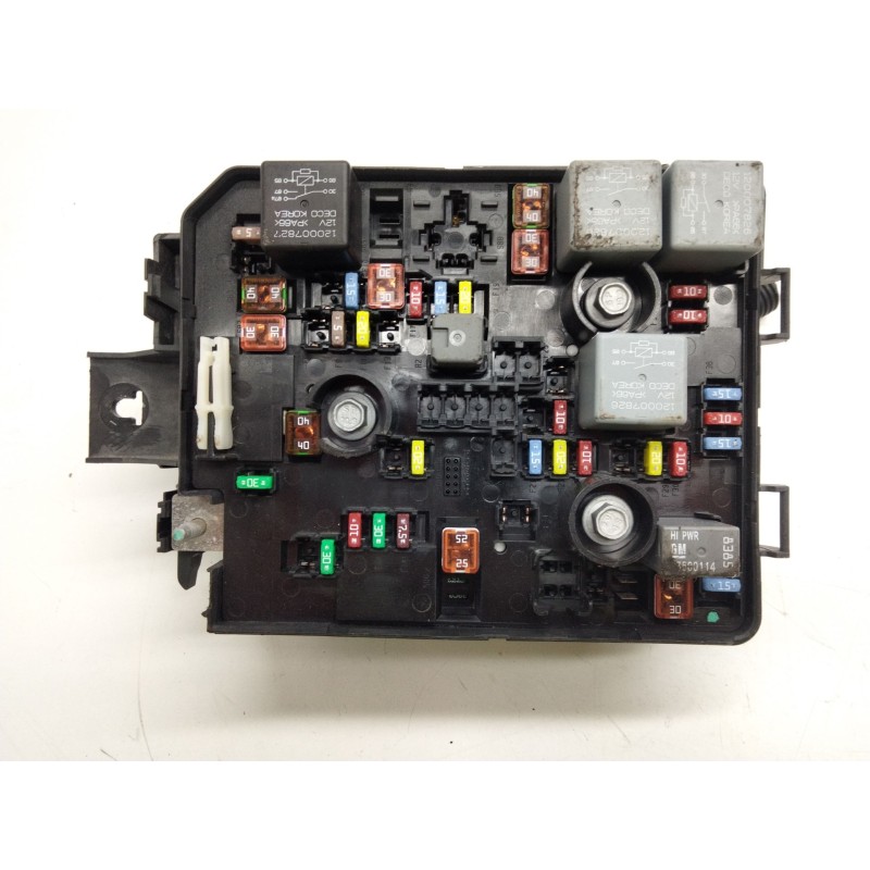 Recambio de caja fusibles para iveco daily v furgoneta 29s13, 29l13, 35c13, 35s13, 40c13, 40s13 referencia OEM IAM   