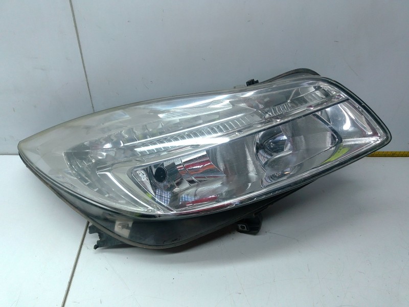 Recambio de faro derecho para opel insignia a (g09) 2.0 cdti (68) referencia OEM IAM   