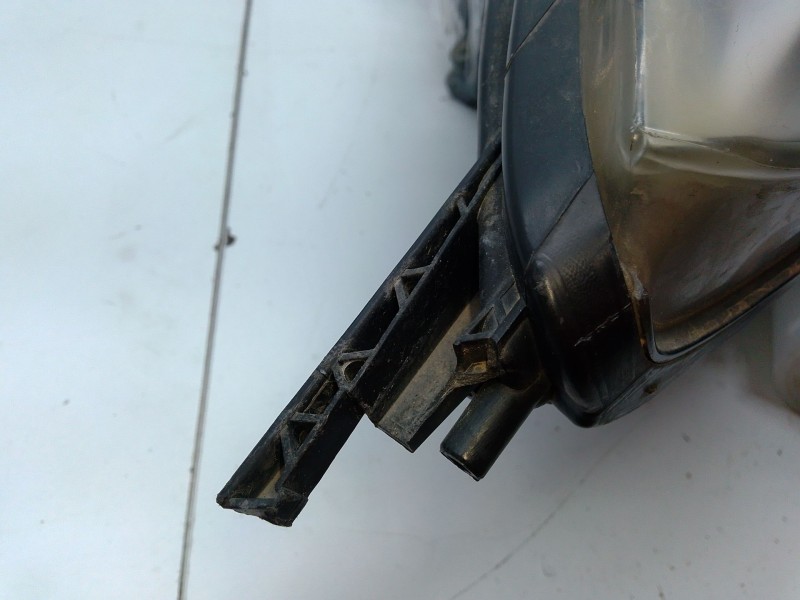 Recambio de faro derecho para opel insignia a (g09) 2.0 cdti (68) referencia OEM IAM 1EJ00963002  