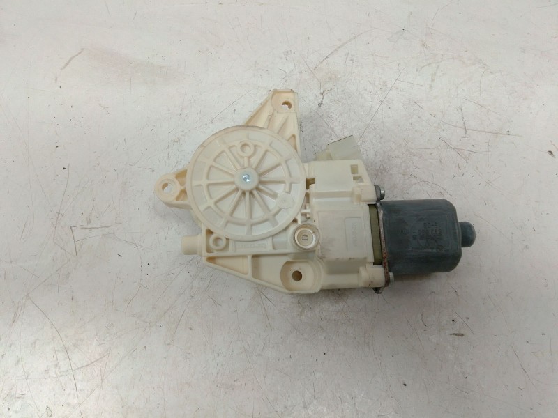 Recambio de motor elevalunas delantero derecho para mercedes-benz clase a (w176) a 200 cdi / d (176.008) referencia OEM IAM A246