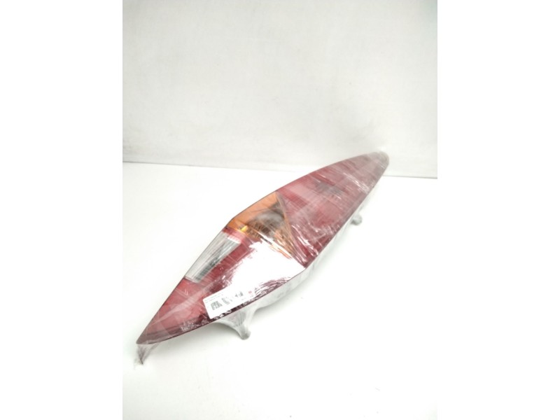 Recambio de piloto trasero izquierdo para fiat punto berlina (188) 1.2 16v cat referencia OEM IAM 286202 46523769 B318