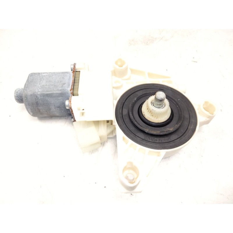 Recambio de motor elevalunas delantero izquierdo para mercedes-benz clase a (w176) a 200 cdi / d (176.008) referencia OEM IAM A2