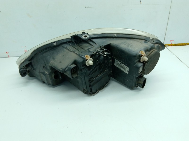 Recambio de faro derecho para seat leon (1p1) 1.4 16v referencia OEM IAM   
