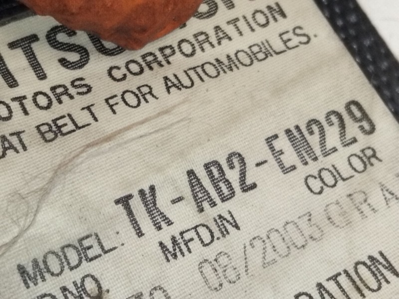 Recambio de cinturon seguridad delantero izquierdo para mitsubishi montero sport i (k7_, k9_) 2.5 td (k94w) referencia OEM IAM T