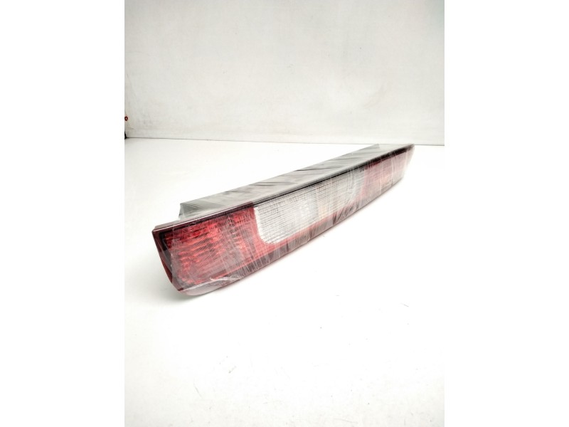 Recambio de piloto trasero derecho para ford focus c-max (cap) trend (d) referencia OEM IAM 2SK008723  