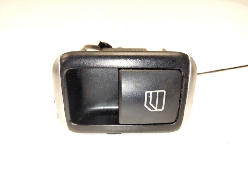 Recambio de mando elevalunas trasero derecho para mercedes-benz clase a (w176) a 200 cdi / d (176.008) referencia OEM IAM A20490