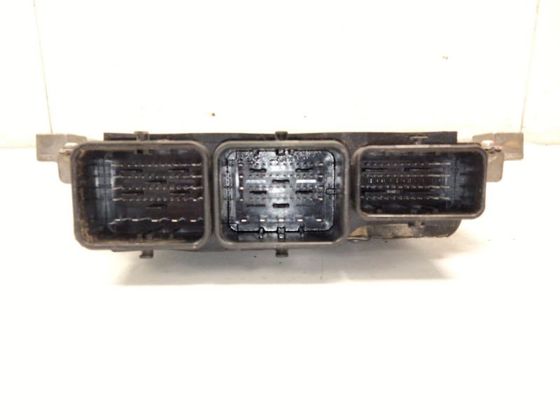 Recambio de centralita motor uce para ford kuga i 2.0 tdci referencia OEM IAM DV4212A650BF  