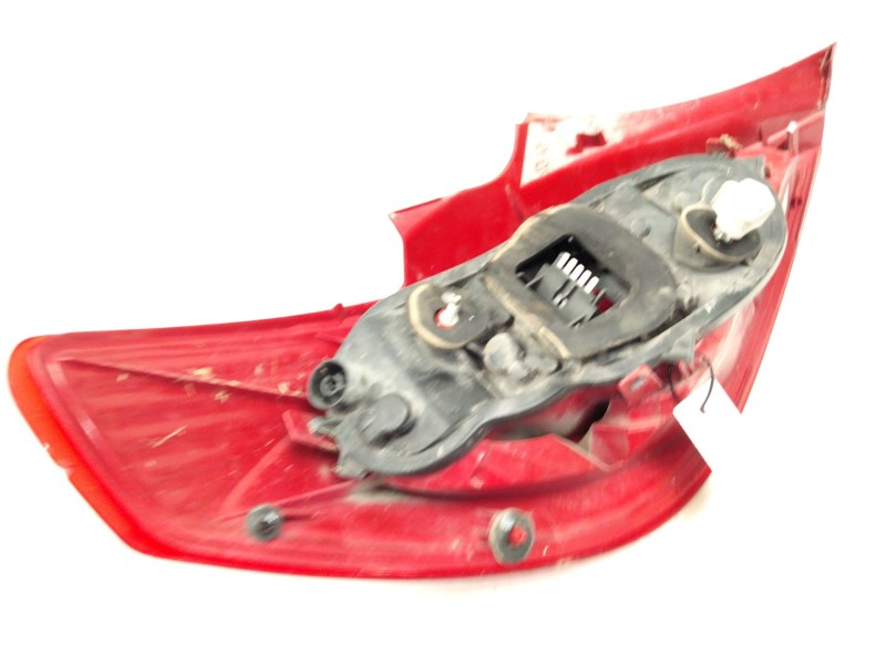 Recambio de piloto trasero derecho para opel corsa d furgoneta/hatchback (s07) 1.3 cdti (l08) referencia OEM IAM 13186351  
