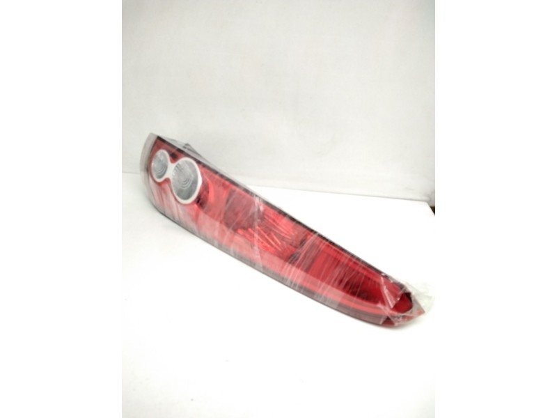 Recambio de piloto trasero izquierdo para ford fiesta courier (dx) referencia OEM IAM 6S611B404A  