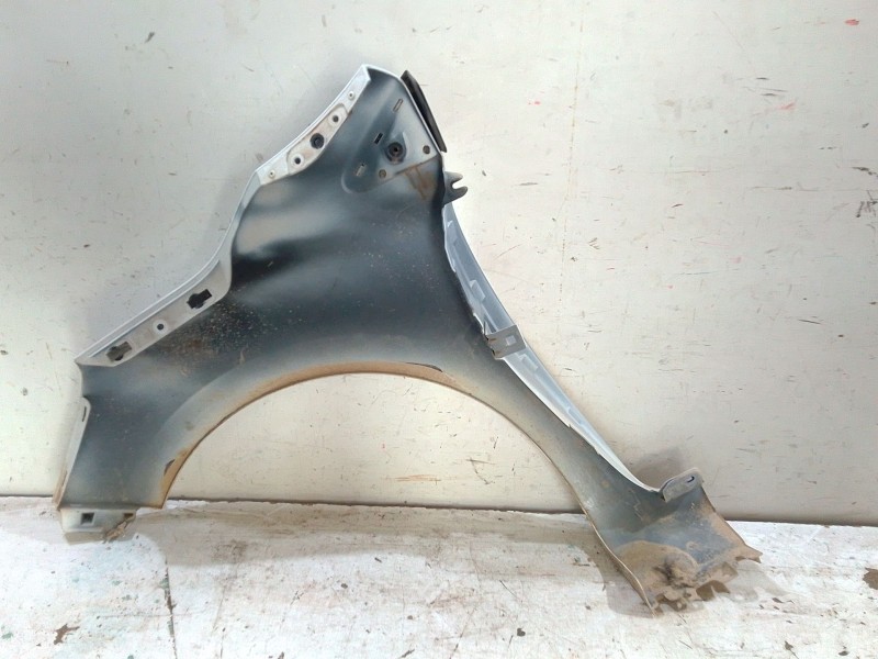 Recambio de aleta delantera derecha para renault clio iv (bh_) 1.5 dci 90 referencia OEM IAM   