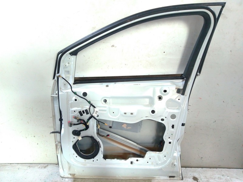 Recambio de puerta delantera derecha para ford kuga i 2.0 tdci referencia OEM IAM   