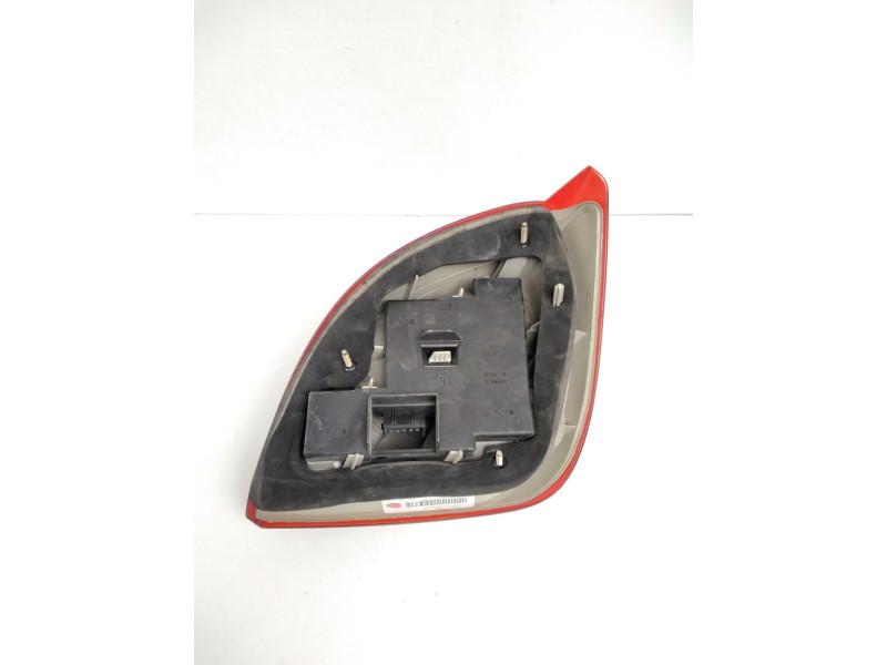 Recambio de piloto trasero izquierdo para ford fiesta berlina (dx) ghia referencia OEM IAM 393887 1044156 
