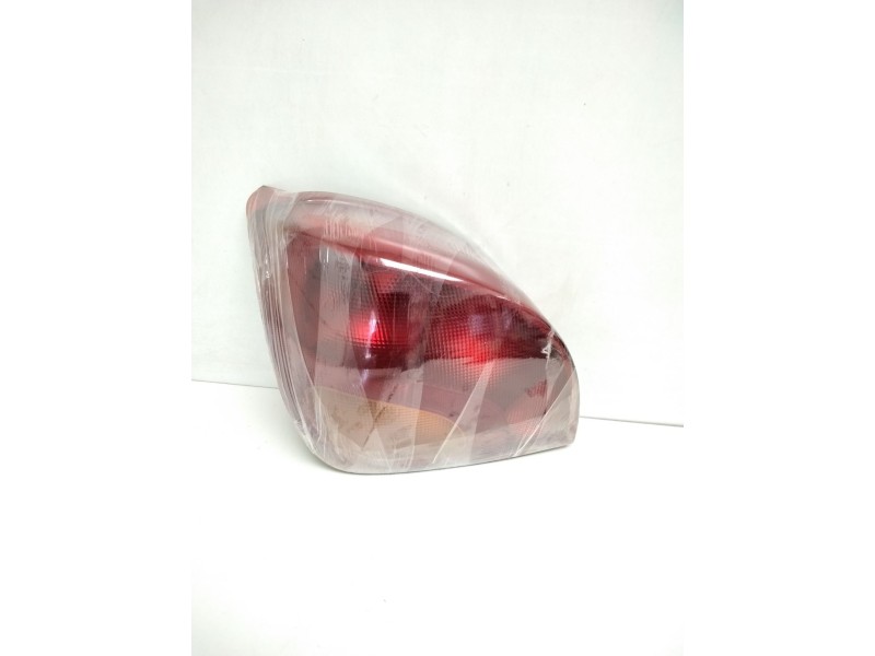 Recambio de piloto trasero izquierdo para ford fiesta berlina (dx) ghia referencia OEM IAM 393887 1044156 