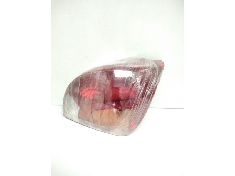 Recambio de piloto trasero derecho para ford fiesta berlina ghia referencia OEM IAM 96FG13A602 1044154 