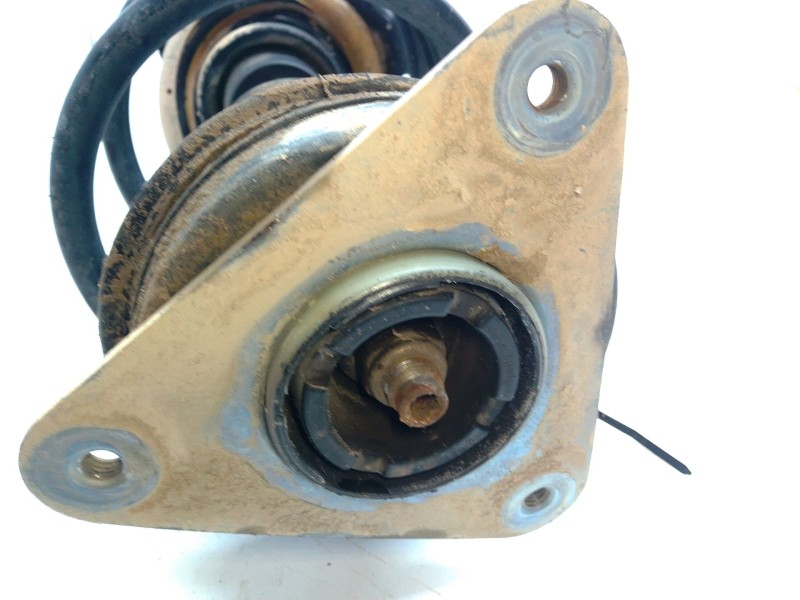 Recambio de amortiguador delantero izquierdo para renault clio iv (bh_) 1.5 dci 90 referencia OEM IAM   