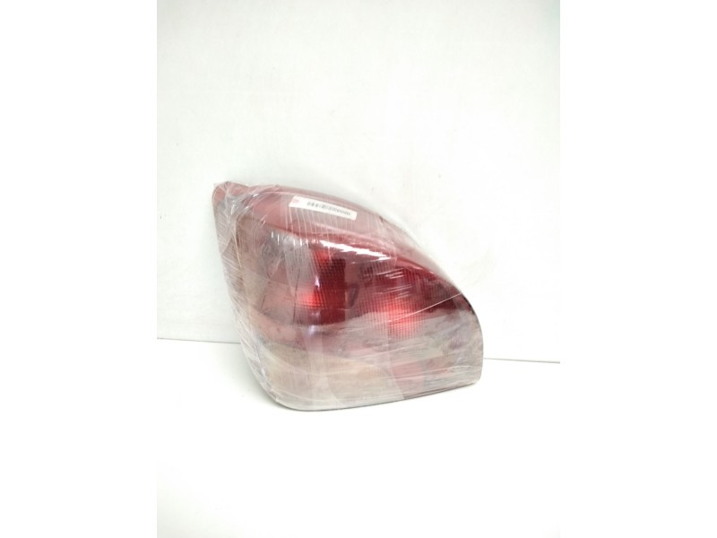 Recambio de piloto trasero izquierdo para ford fiesta berlina básico referencia OEM IAM 96FG13A603 1044156 