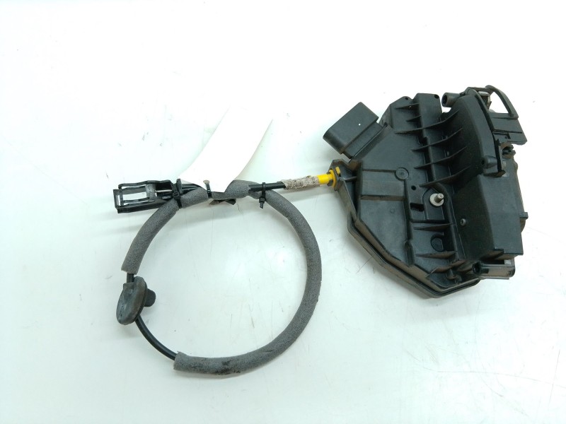 Recambio de cerradura puerta trasera derecha para ford kuga i 2.0 tdci referencia OEM IAM   
