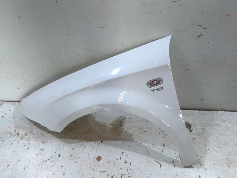 Recambio de aleta delantera izquierda para seat leon (1p1) 1.4 tsi referencia OEM IAM   