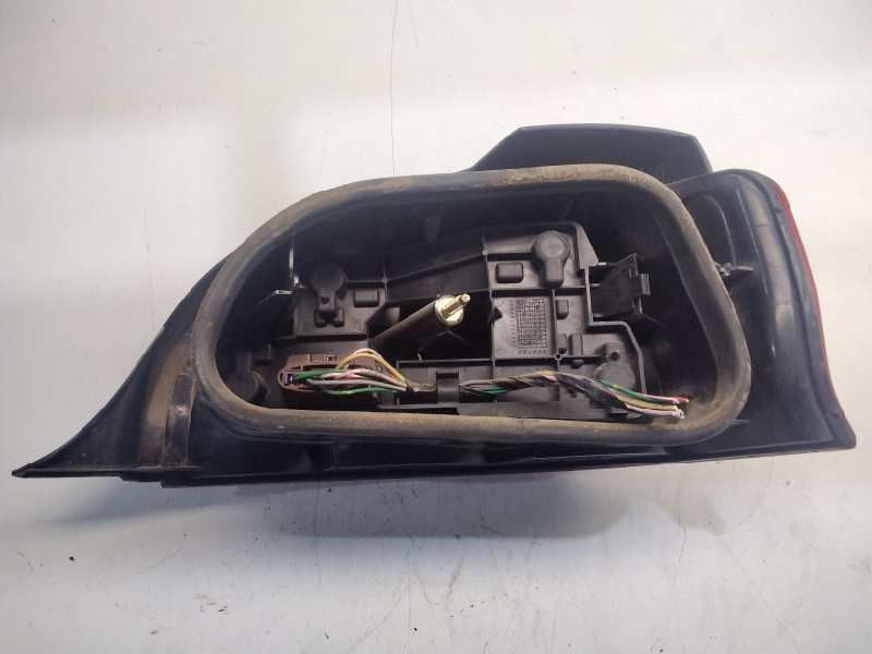 Recambio de piloto trasero izquierdo para citroën saxo 1.5 d sx referencia OEM IAM 6350L8  