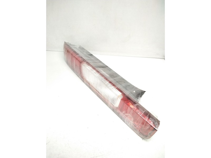 Recambio de piloto trasero derecho para ford focus berlina (cap) ghia referencia OEM IAM 4M5113404A  
