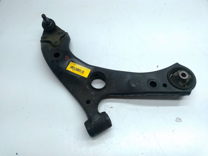 Recambio de brazo suspension inferior delantero derecho para toyota c-hr (_x1_) 1.8 hybrid (zyx10_, zyx11_) referencia OEM IAM  
