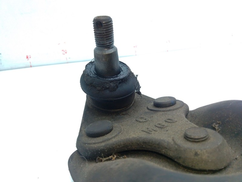 Recambio de brazo suspension inferior delantero derecho para toyota c-hr (_x1_) 1.8 hybrid (zyx10_, zyx11_) referencia OEM IAM  