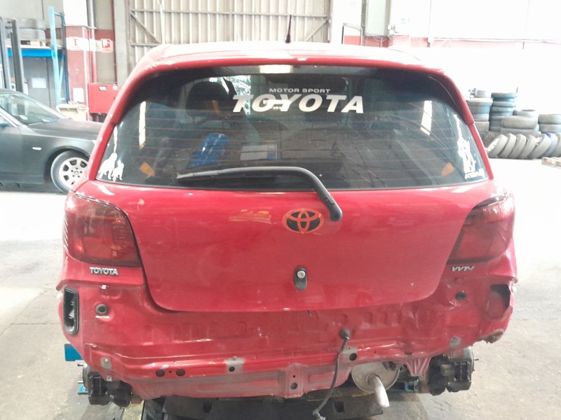 toyota yaris (_p1_) del año 2004