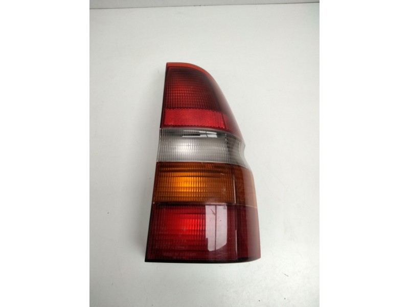 Recambio de piloto trasero derecho para ford escort berl./turnier 1.6 16v cat referencia OEM IAM 91AG13A602  