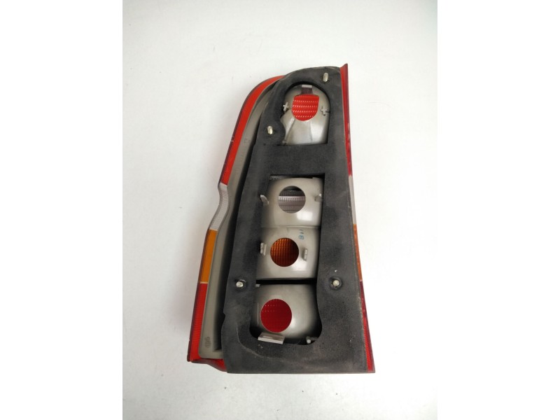 Recambio de piloto trasero derecho para ford escort berl./turnier 1.6 16v cat referencia OEM IAM 91AG13A602  