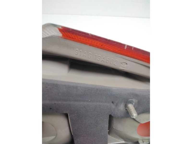 Recambio de piloto trasero derecho para ford escort berl./turnier 1.6 16v cat referencia OEM IAM 91AG13A602  