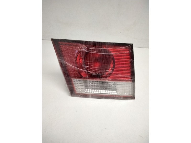 Recambio de piloto trasero izquierdo porton para kia carens 2.0 crdi ex monovolumen referencia OEM IAM OK2FB51170  