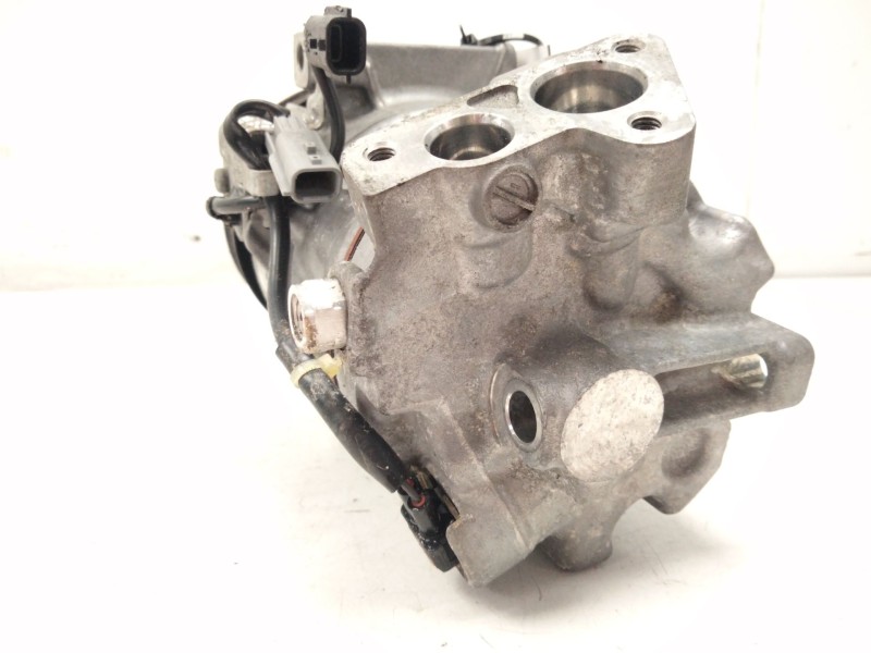 Recambio de compresor aire acondicionado para renault kadjar (ha_, hl_) 1.6 tce 165 referencia OEM IAM   
