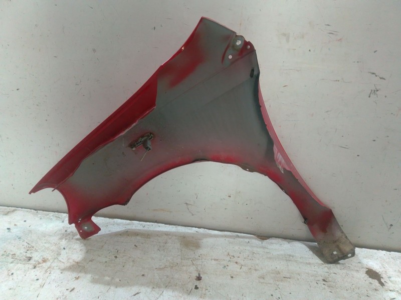 Recambio de aleta delantera derecha para toyota yaris (_p1_) 1.3 (scp12_, scp13_) referencia OEM IAM   