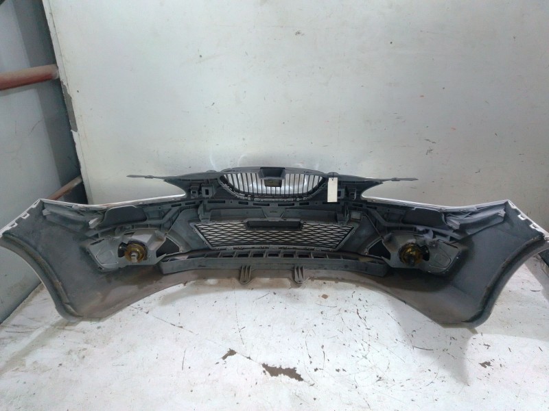 Recambio de paragolpes delantero para seat leon (1p1) 1.4 tsi referencia OEM IAM   