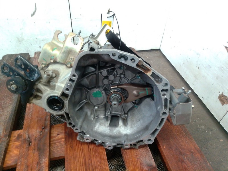 Recambio de caja cambios para toyota yaris (_p1_) 1.3 (scp12_, scp13_) referencia OEM IAM   