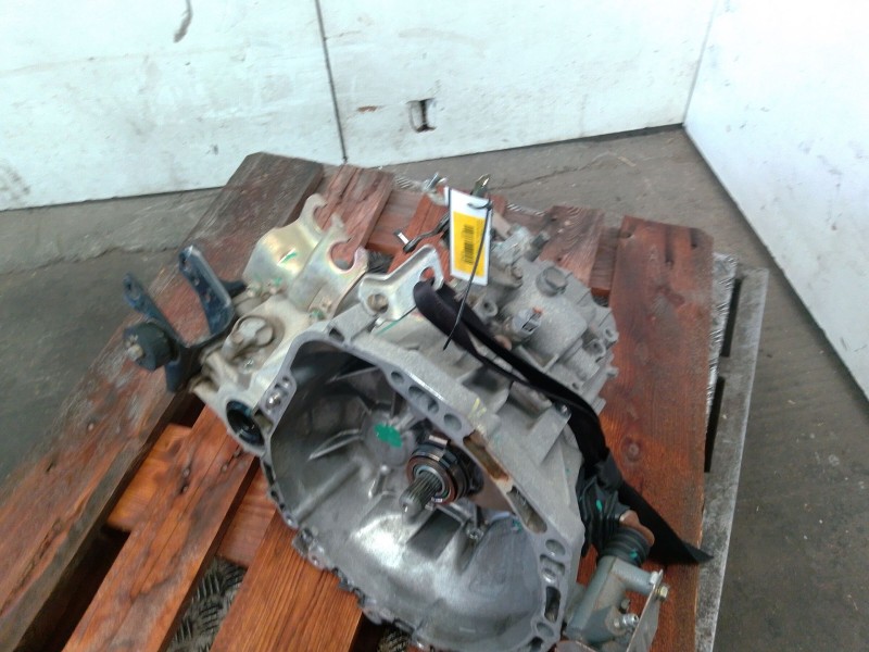 Recambio de caja cambios para toyota yaris (_p1_) 1.3 (scp12_, scp13_) referencia OEM IAM   