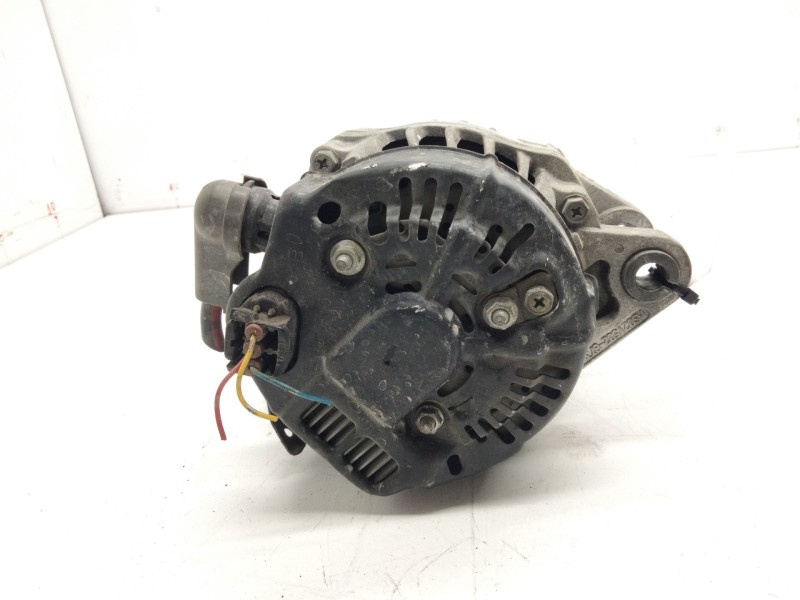 Recambio de alternador para toyota yaris (_p1_) 1.3 (scp12_, scp13_) referencia OEM IAM   