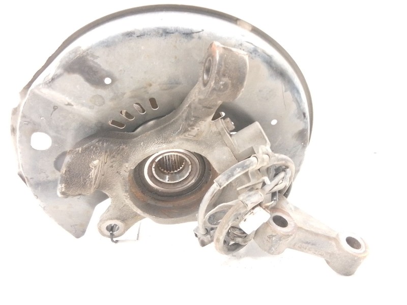 Recambio de mangueta delantera izquierda para toyota yaris (_p1_) 1.3 (scp12_, scp13_) referencia OEM IAM   