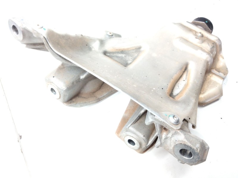 Recambio de soporte motor para bmw x5 (f15, f85) sdrive 25 d referencia OEM IAM 6864614  