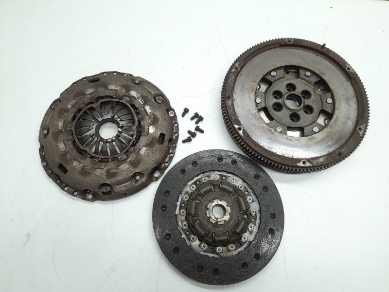 Recambio de kit embrague para seat leon (1p1) 2.0 tdi referencia OEM IAM   